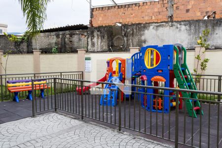 Apartamento para alugar com 46m², 2 quartos e 1 vaga Apartamento para alugar com 46m², 2 quartos e 1 vagaÁrea Comum - Playground
