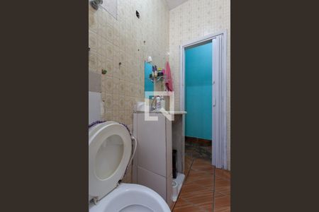 Casa à venda com 360m², 8 quartos e 2 vagas Casa à venda com 360m², 8 quartos e 2 vagasCasa 3 - Banheiro Social