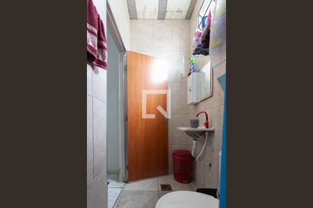 Casa à venda com 360m², 8 quartos e 2 vagas Casa à venda com 360m², 8 quartos e 2 vagasCasa 2 - Banheiro