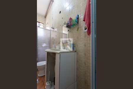 Casa à venda com 360m², 8 quartos e 2 vagas Casa à venda com 360m², 8 quartos e 2 vagasCasa 3 - Banheiro Social