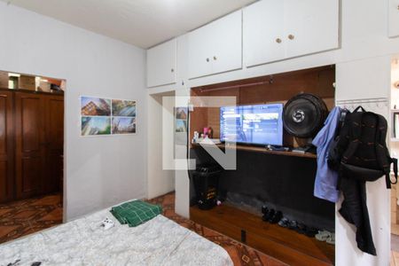 Casa à venda com 360m², 8 quartos e 2 vagas Casa à venda com 360m², 8 quartos e 2 vagasCasa 3 - Suíte