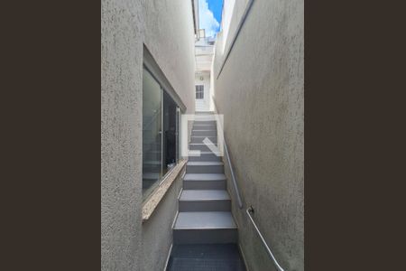 Casa à venda com 250m², 3 quartos e 1 vagaLateral