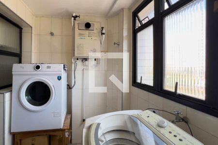 Apartamento à venda com 114m², 3 quartos e 3 vagas Apartamento à venda com 114m², 3 quartos e 3 vagasÁrea de serviço