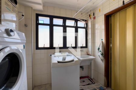 Apartamento à venda com 114m², 3 quartos e 3 vagas Apartamento à venda com 114m², 3 quartos e 3 vagasÁrea de serviço