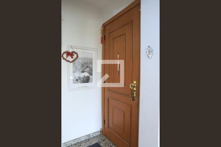 Apartamento à venda com 98m², 3 quartos e 2 vagas Apartamento à venda com 98m², 3 quartos e 2 vagasEntrada
