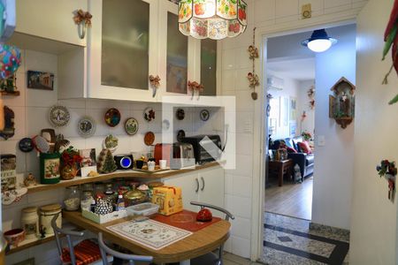 Apartamento à venda com 98m², 3 quartos e 2 vagas Apartamento à venda com 98m², 3 quartos e 2 vagasCozinha