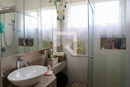 Apartamento à venda com 98m², 3 quartos e 2 vagas Apartamento à venda com 98m², 3 quartos e 2 vagasBanheiro da Suíte