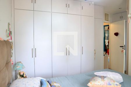 Apartamento à venda com 98m², 3 quartos e 2 vagas Apartamento à venda com 98m², 3 quartos e 2 vagasSuíte