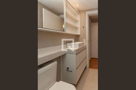 Apartamento à venda com 65m², 2 quartos e 2 vagas Apartamento à venda com 65m², 2 quartos e 2 vagasBanheiro do quarto 1 Suíte
