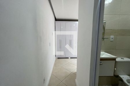 Quarto de casa para alugar com 1 quarto, 40m² em Centro, Duque de Caxias