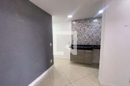 Sala de casa para alugar com 1 quarto, 40m² em Centro, Duque de Caxias