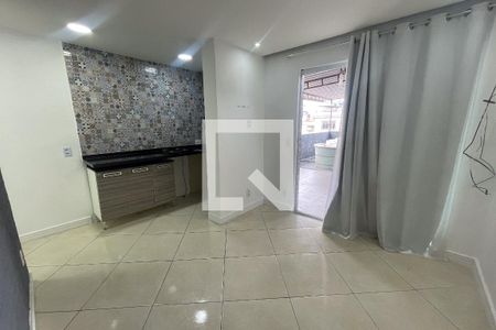 Sala de casa para alugar com 1 quarto, 40m² em Centro, Duque de Caxias