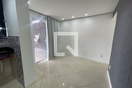 Sala de casa para alugar com 1 quarto, 40m² em Centro, Duque de Caxias