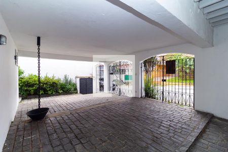 Casa à venda com 300m², 4 quartos e 2 vagas Casa à venda com 300m², 4 quartos e 2 vagasGaragem