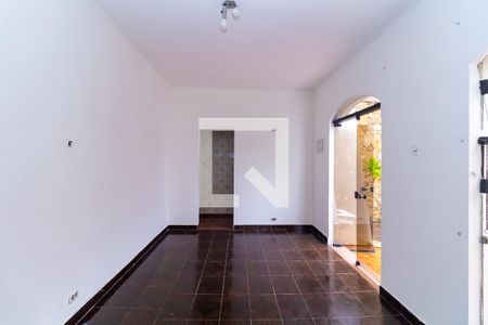 Casa à venda com 300m², 4 quartos e 2 vagas Casa à venda com 300m², 4 quartos e 2 vagasQuarto de Serviço