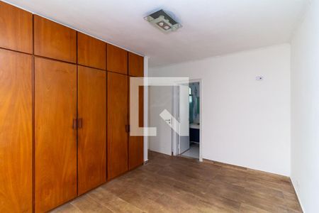 Casa à venda com 300m², 4 quartos e 2 vagas Casa à venda com 300m², 4 quartos e 2 vagasQuarto 3 - Suíte