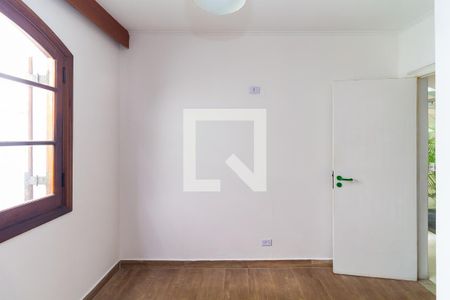 Casa à venda com 300m², 4 quartos e 2 vagas Casa à venda com 300m², 4 quartos e 2 vagasQuarto 2