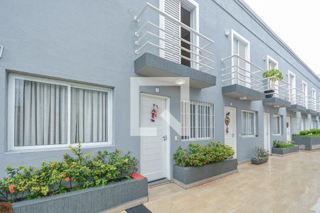 Fachada de casa de condomínio para alugar com 2 quartos, 80m² em Jardim da Campina, São Paulo