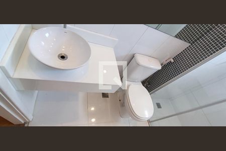 Apartamento para alugar com 50m², 2 quartos e 2 vagas Apartamento para alugar com 50m², 2 quartos e 2 vagasBanheiro