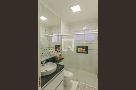 Casa de condomínio à venda com 320m², 4 quartos e 4 vagasBanheiro da Suíte 1