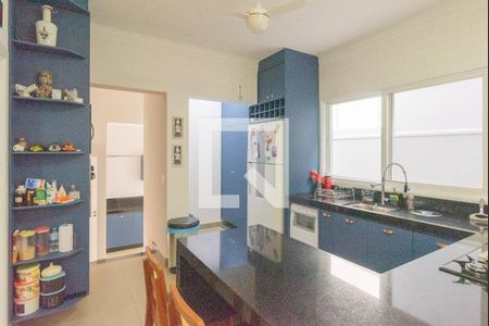 Casa de condomínio à venda com 320m², 4 quartos e 4 vagasCozinha