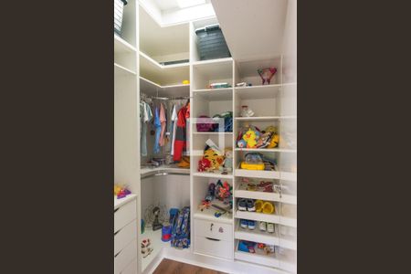 Casa de condomínio à venda com 320m², 4 quartos e 4 vagasCloset da Suíte 3