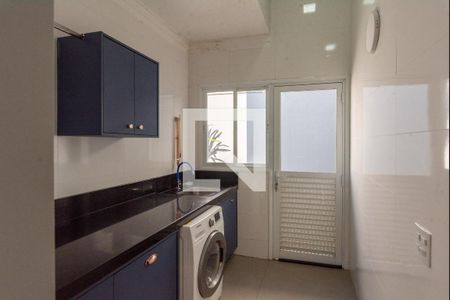 Casa de condomínio à venda com 320m², 4 quartos e 4 vagasÁrea de Serviço