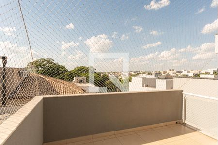 Casa de condomínio à venda com 320m², 4 quartos e 4 vagasVaranda da Suíte 2