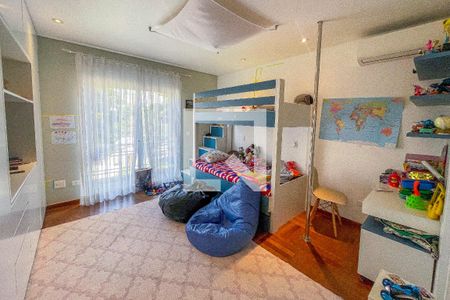 Casa à venda com 500m², 4 quartos e 3 vagas Casa à venda com 500m², 4 quartos e 3 vagasSuíte 1