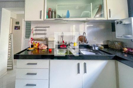 Casa à venda com 500m², 4 quartos e 3 vagas Casa à venda com 500m², 4 quartos e 3 vagasCozinha