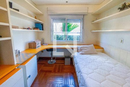 Casa à venda com 500m², 4 quartos e 3 vagas Casa à venda com 500m², 4 quartos e 3 vagasSuíte 2