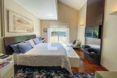 Casa à venda com 500m², 4 quartos e 3 vagas Casa à venda com 500m², 4 quartos e 3 vagasSuíte master