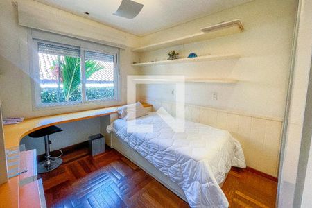 Casa à venda com 500m², 4 quartos e 3 vagas Casa à venda com 500m², 4 quartos e 3 vagasSuíte 2