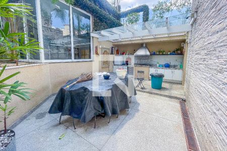 Casa à venda com 500m², 4 quartos e 3 vagas Casa à venda com 500m², 4 quartos e 3 vagasChurrasqueira