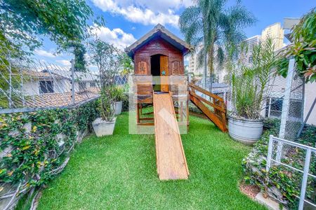 Casa à venda com 500m², 4 quartos e 3 vagas Casa à venda com 500m², 4 quartos e 3 vagasPlayground