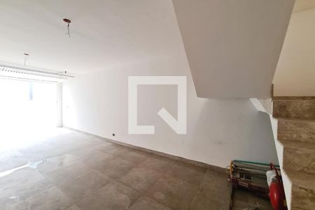 Casa à venda com 220m², 3 quartos e 4 vagas Casa à venda com 220m², 3 quartos e 4 vagasÁrea comum