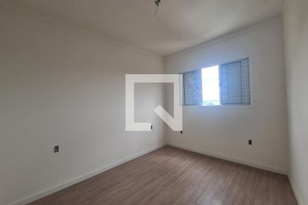 Casa à venda com 220m², 3 quartos e 4 vagas Casa à venda com 220m², 3 quartos e 4 vagasQuarto 2