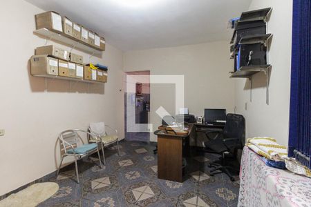 Casa à venda com 247m², 4 quartos e 2 vagasSuíte 2