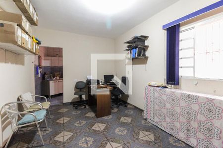 Casa à venda com 247m², 4 quartos e 2 vagasSuíte 2