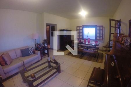 Casa à venda com 4 quartos, 271m² em Badu, Niterói