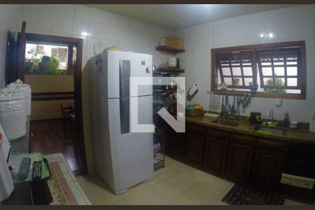 Casa à venda com 4 quartos, 271m² em Badu, Niterói