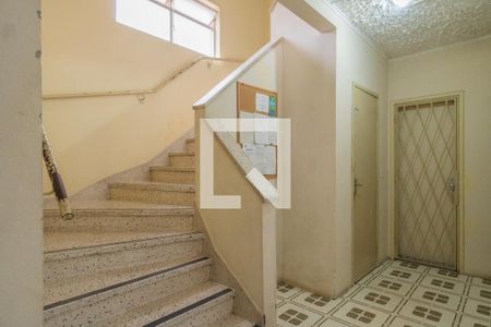 Apartamento à venda com 83m², 2 quartos e sem vagaEscadas