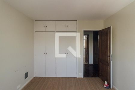 Apartamento à venda com 260m², 4 quartos e 3 vagasQuarto 2