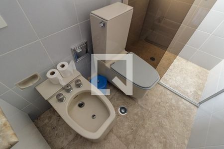 Apartamento à venda com 260m², 4 quartos e 3 vagasBanheiro 2