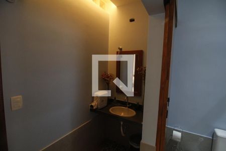 Casa à venda com 321m², 10 quartos e 5 vagasBanheiro