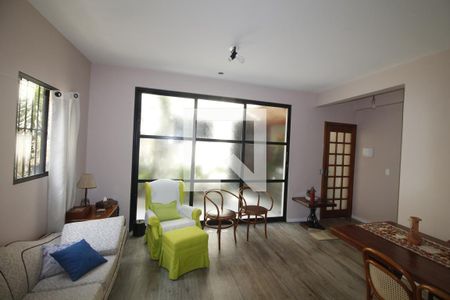 Sala de TV de casa para alugar com 10 quartos, 321m² em Tatuapé, São Paulo