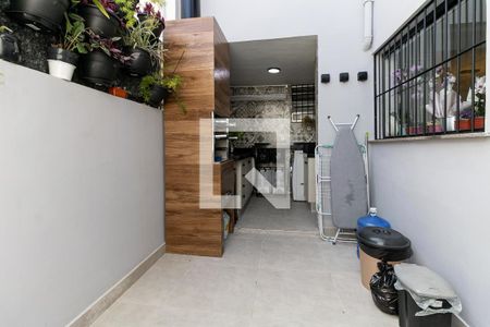 Casa à venda com 145m², 3 quartos e 2 vagasQuintal
