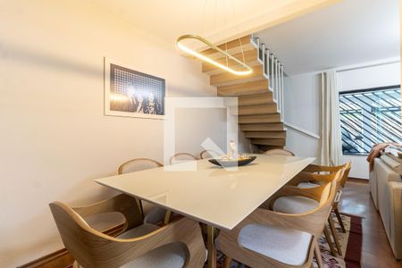 Sala de casa à venda com 3 quartos, 145m² em Bosque da Saúde, São Paulo