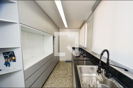 Apartamento à venda com 240m², 5 quartos e 2 vagasCozinha