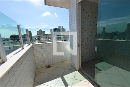 Apartamento à venda com 240m², 5 quartos e 2 vagasVaranda